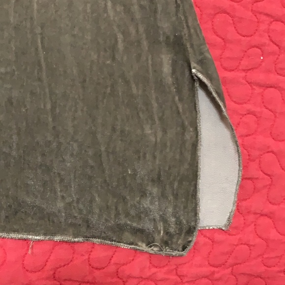 Johnny Was embroidered floral V-neck - Picture 8 of 11